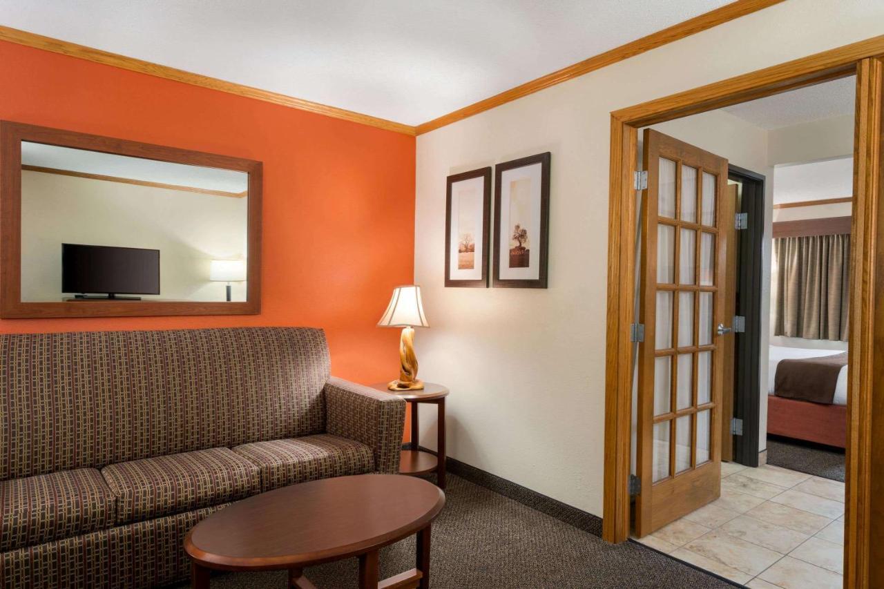 Americinn By Wyndham Virginia Ngoại thất bức ảnh