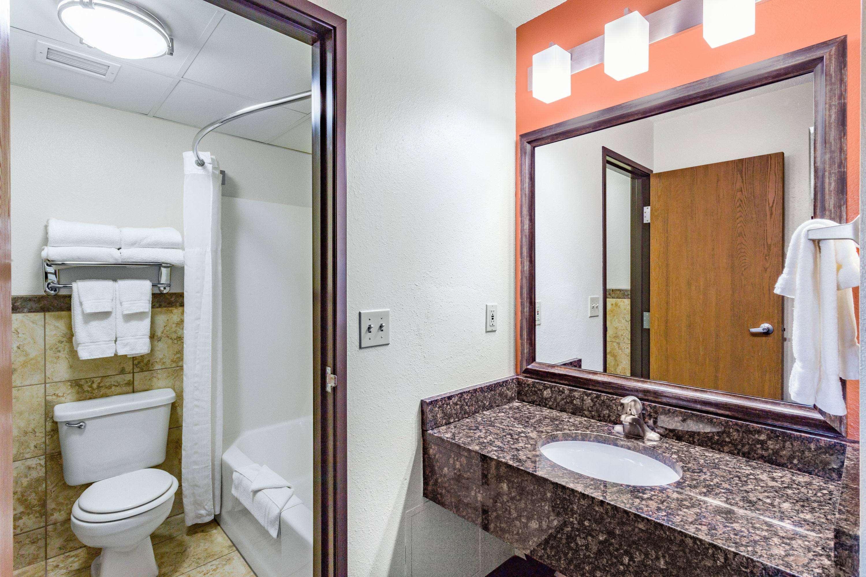 Americinn By Wyndham Virginia Ngoại thất bức ảnh