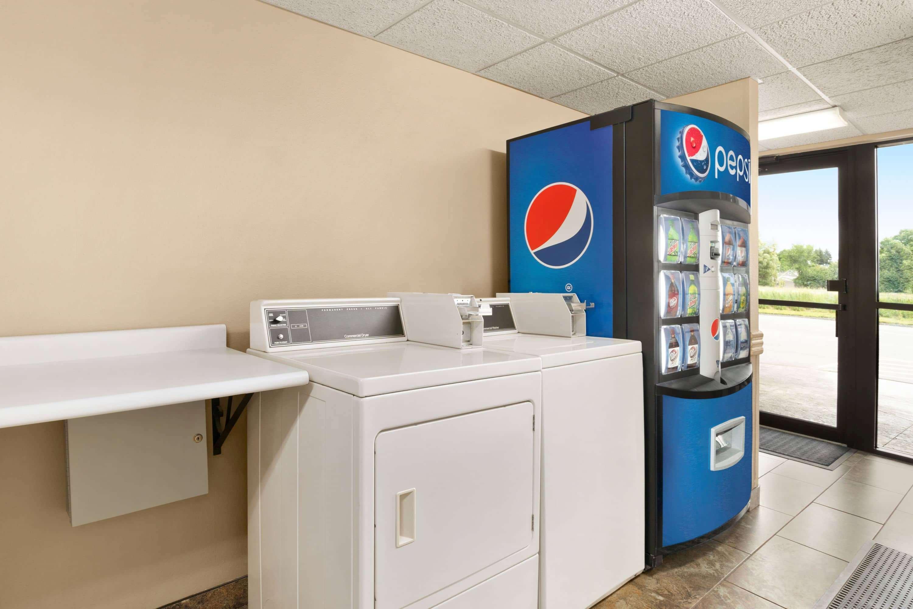 Americinn By Wyndham Virginia Ngoại thất bức ảnh
